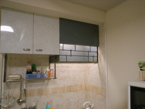 透明の型板ガラスを使用