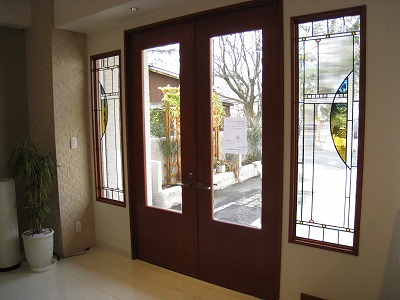 フリモント社アンティークガラス使用