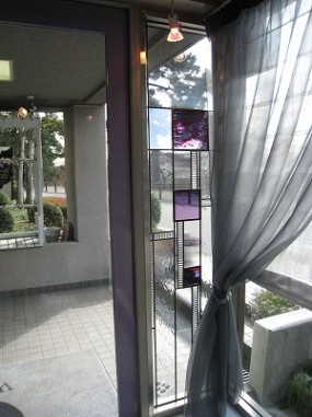 フリモント社アンティークガラス使用